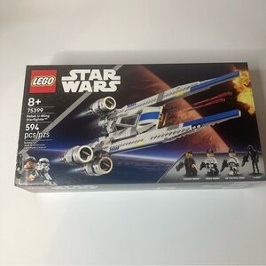 LEGO Star Wars U-Wing Starfighter - Blue, White, and Gray